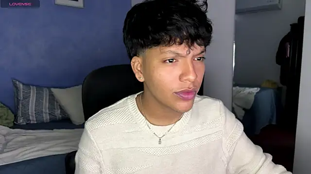 Snapshot of Xander_bonnet1 chatting on 10.15.25 Xander bonnet1 online show from 10.15.25