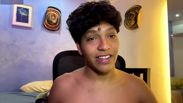 Snapshot of Xander_bonnet1 chatting on 11.26.25 Xander bonnet1 online show from 11.26.25