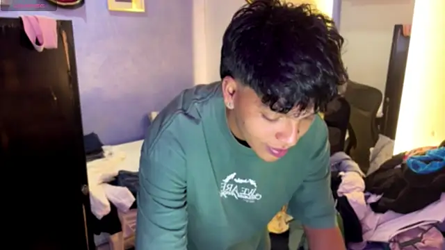 Snapshot of Xander_bonnet1 chatting on 12.02.25 Xander bonnet1 online show from 12.02.25