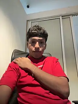 Snapshot of Xander_bonnet1 chatting on 03.26.26 Xander bonnet1 online show from 03.26.26