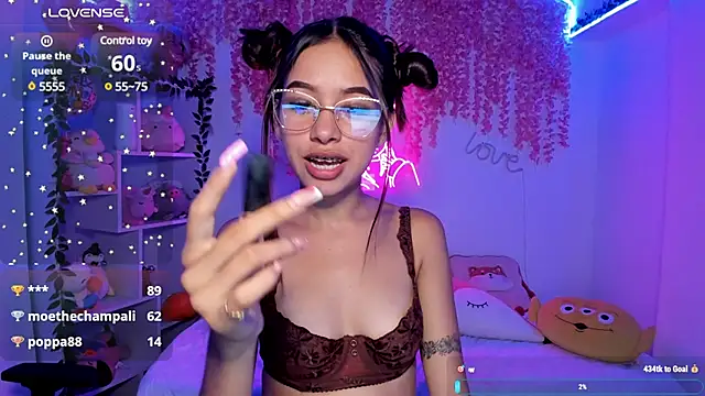 cat kitty18  online show from 01.04.25