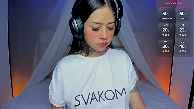 Snapshot of cat_kitty18_ chatting on 02.24.26 cat kitty18 online show from 02.24.26