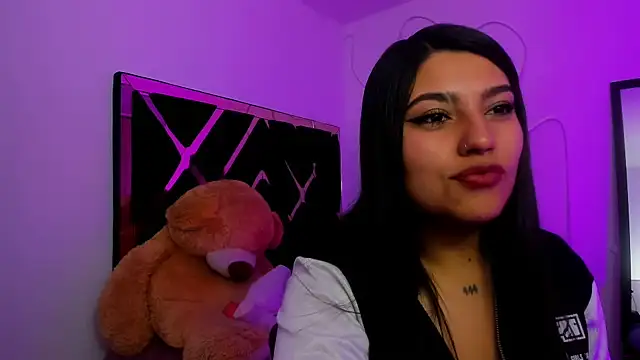 SarahStones online show from 06.14.26