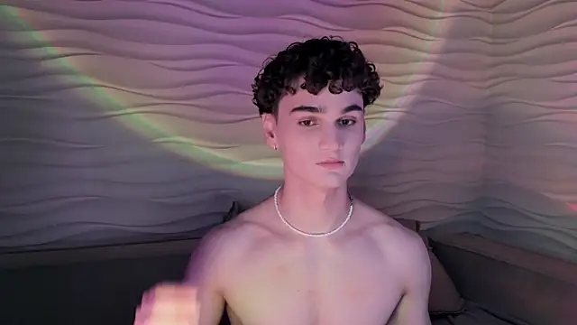 adam 21cm   online show from 02.04.25