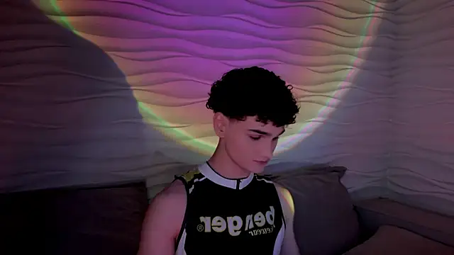 adam 21cm   online show from 03.09.25