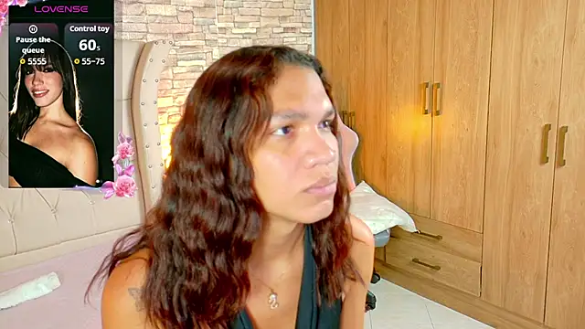 Sara-Smith- online show from 07.11.26