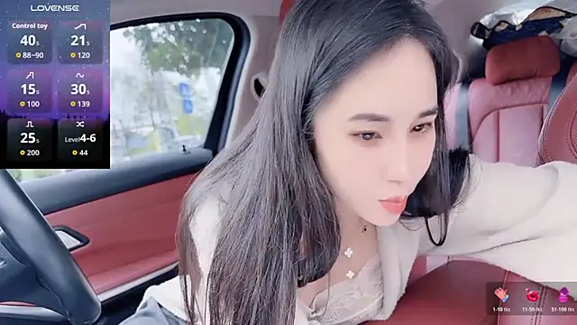 Snapshot of newwell chatting on 03.10.26 newwell online show from 03.10.26