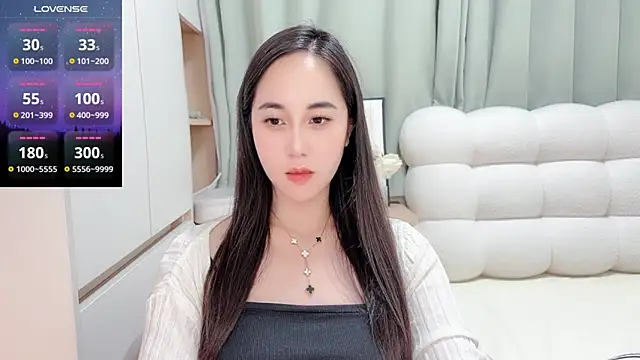 Snapshot of newwell chatting on 03.17.26 newwell online show from 03.17.26