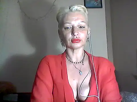 Snapshot of MaryJane441 chatting on 05.08.26 MaryJane441 online show from 05.08.26