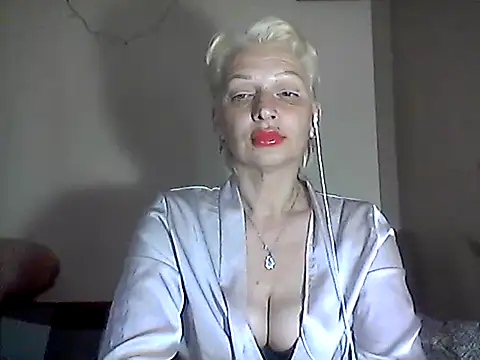 Snapshot of MaryJane441 chatting on 05.16.26 MaryJane441 online show from 05.16.26