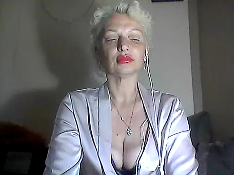 Snapshot of MaryJane441 chatting on 05.23.26 MaryJane441 online show from 05.23.26