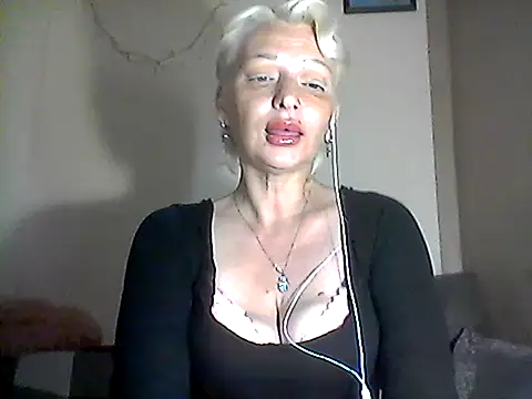 Snapshot of MaryJane441 chatting on 06.02.26 MaryJane441 online show from 06.02.26