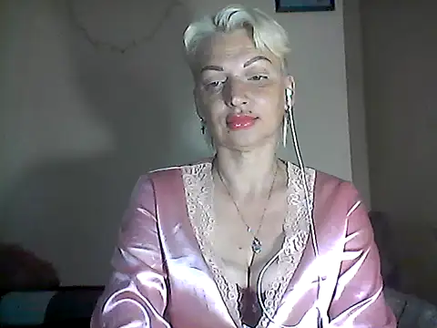 Snapshot of MaryJane441 chatting on 06.08.26 MaryJane441 online show from 06.08.26