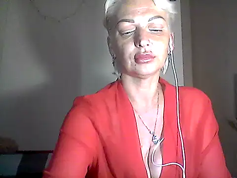 Snapshot of MaryJane441 chatting on 06.10.26 MaryJane441 online show from 06.10.26