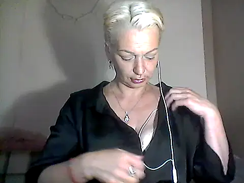 Snapshot of MaryJane441 chatting on 07.13.26 MaryJane441 online show from 07.13.26