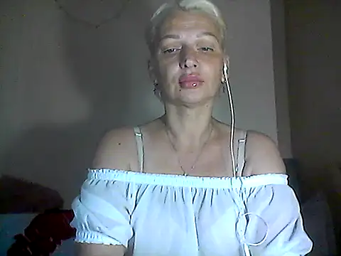 Snapshot of MaryJane441 chatting on 07.16.26 MaryJane441 online show from 07.16.26