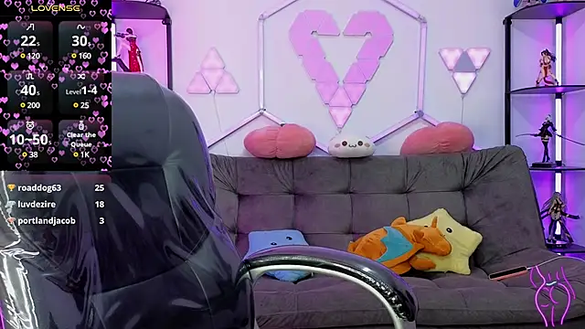 littlevixen18 online show from 02.24.25