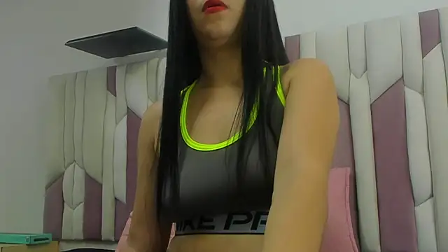 Snapshot of fer_dz chatting on 02.04.25 fer dz online show from 02.04.25