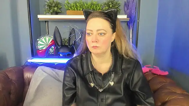 Snapshot of JesiaFoxi chatting on 02.28.25 JesiaFoxi online show from 02.28.25