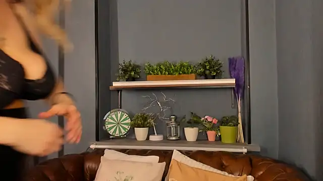 Snapshot of JesiaFoxi chatting on 03.07.25 JesiaFoxi online show from 03.07.25