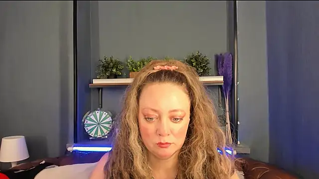 Snapshot of JesiaFoxi chatting on 03.19.25 JesiaFoxi online show from 03.19.25