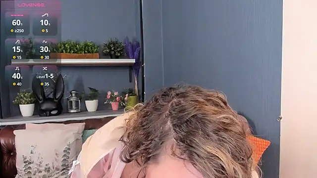 Snapshot of JesiaFoxi chatting on 10.01.25 JesiaFoxi online show from 10.01.25