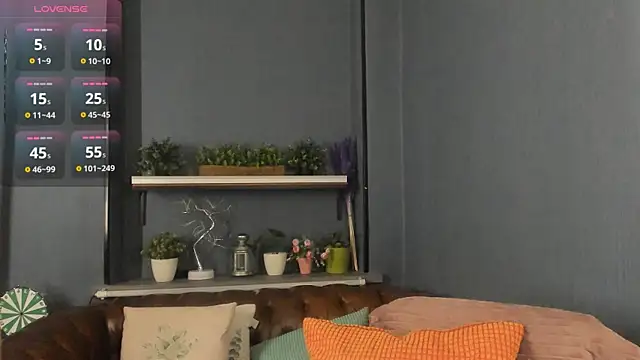 Snapshot of JesiaFoxi chatting on 11.06.25 JesiaFoxi online show from 11.06.25