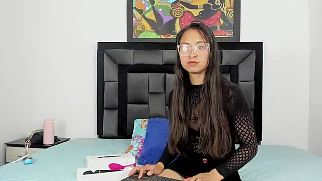 tatiana valencia online show from 12.23.24