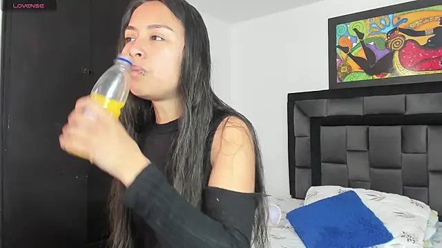 tatiana valencia online show from 02.23.25