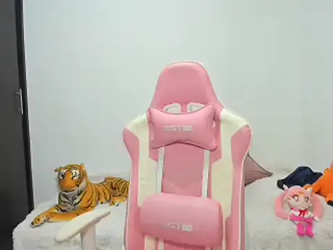 Snapshot of saori_9b chatting on 02.02.25 saori 9b online show from 02.02.25