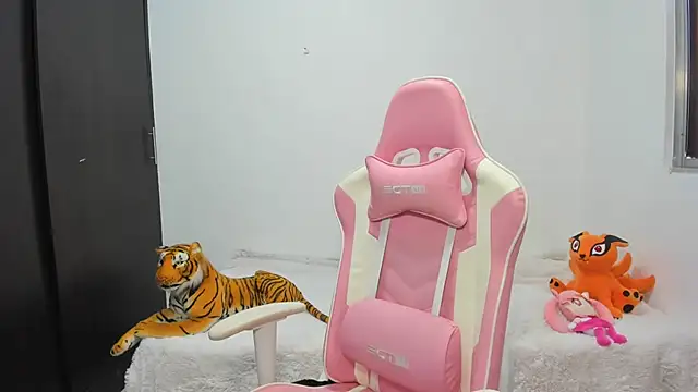 Snapshot of saori_9b chatting on 03.07.25 saori 9b online show from 03.07.25