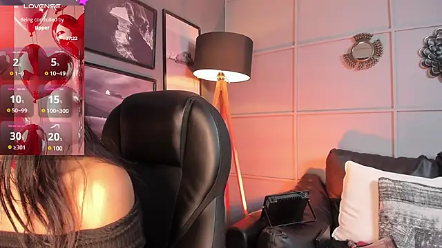 Giovanna oliveira online show from 02.12.25