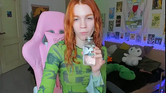 Sunny Elly online show from 03.17.25