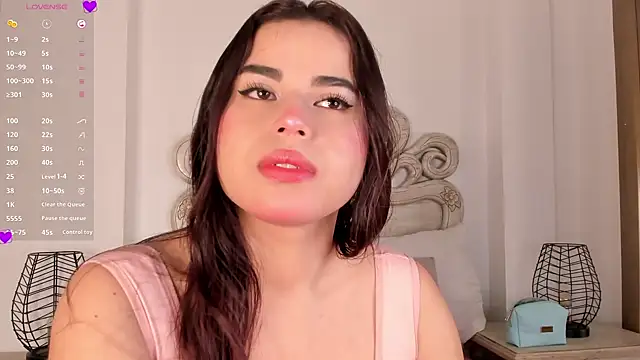 Victoria vallejo  online show from 03.21.25