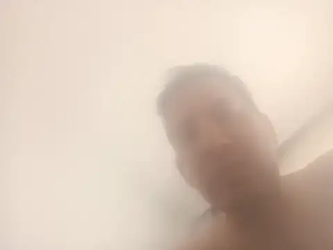 Snapshot of Karizmatikman chatting on 02.18.25 Karizmatikman online show from 02.18.25