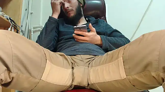 hardbigcock16 online show from 01.18.25