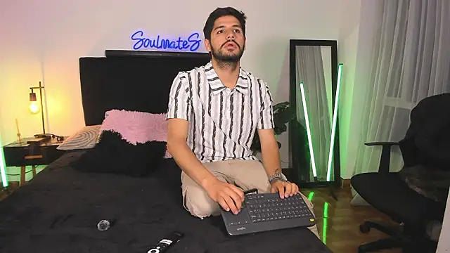 Snapshot of -soulmate-s chatting on 01.19.26 -soulmate-s online show from 01.19.26