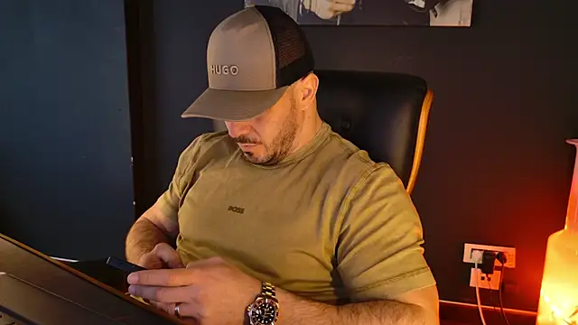 Snapshot of AngeloEric chatting on 02.12.26 AngeloEric online show from 02.12.26