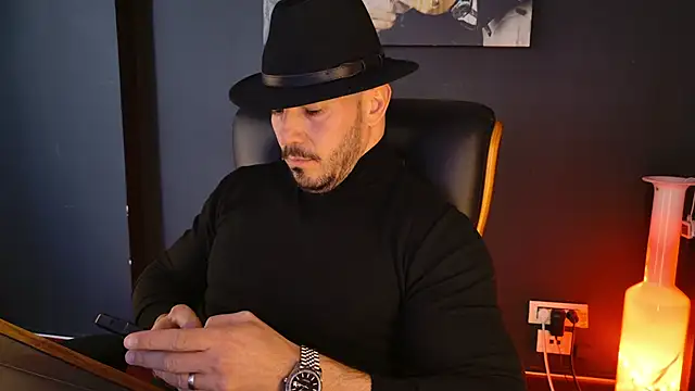 Snapshot of AngeloEric chatting on 03.19.26 AngeloEric online show from 03.19.26