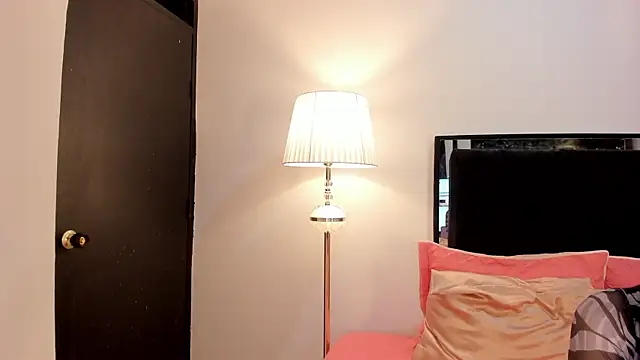 Snapshot of lilithTeen1_ chatting on 02.18.26 lilithTeen1 online show from 02.18.26