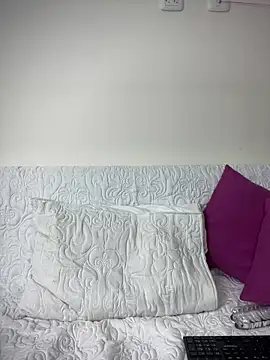 Snapshot of KatteRoss chatting on 01.26.25 KatteRoss online show from 01.26.25