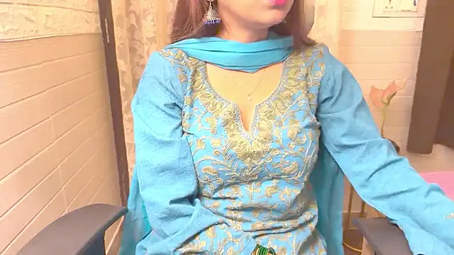 Snapshot of Your_Sassy_Goddess chatting on 03.18.25 Your Sassy Goddess online show from 03.18.25