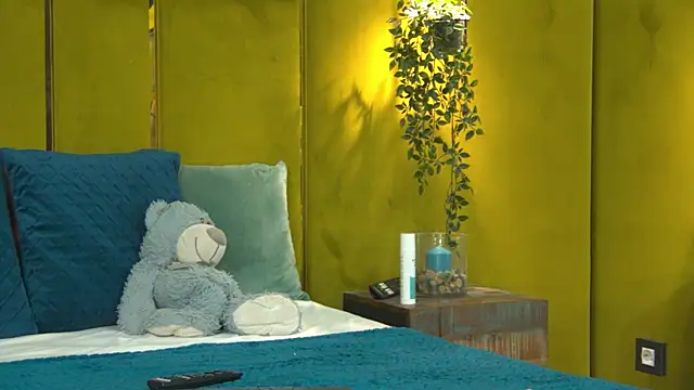 Snapshot of NattyDevon chatting on 10.09.25 NattyDevon online show from 10.09.25