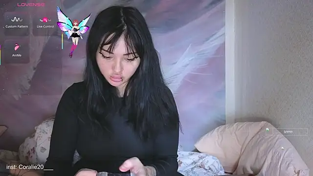 Coralie20  online show from 10.27.25