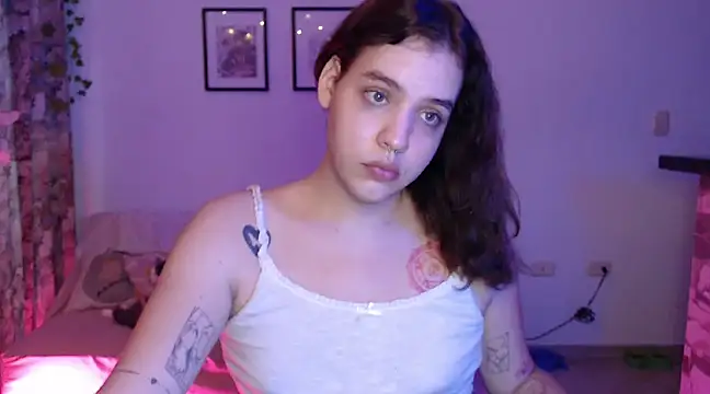 Snapshot of yukiio_nee chatting on 12.13.24 yukiio nee online show from 12.13.24