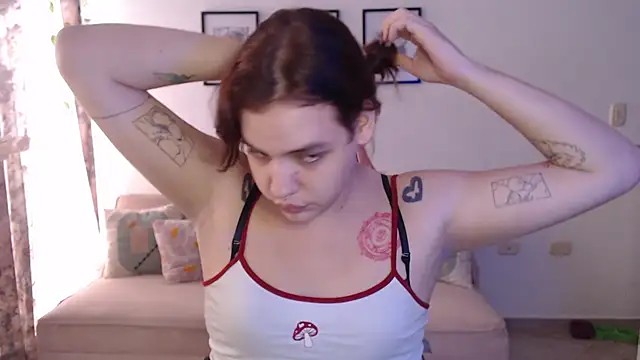 Snapshot of yukiio_nee chatting on 12.30.24 yukiio nee online show from 12.30.24