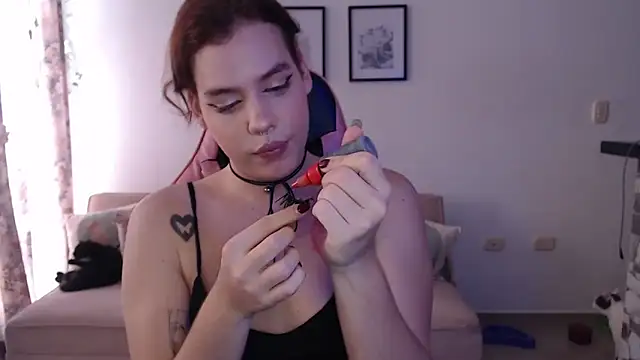 Snapshot of yukiio_nee chatting on 01.04.25 yukiio nee online show from 01.04.25