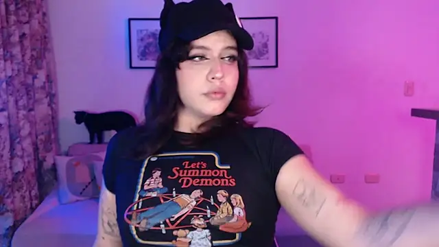 Snapshot of yukiio_nee chatting on 03.13.25 yukiio nee online show from 03.13.25