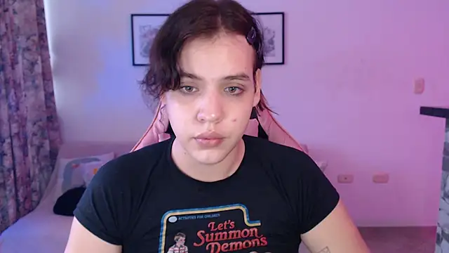 Snapshot of yukiio_nee chatting on 03.18.25 yukiio nee online show from 03.18.25