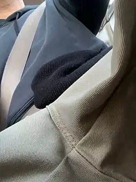 Snapshot of indosmoke chatting on 02.18.25 indosmoke online show from 02.18.25